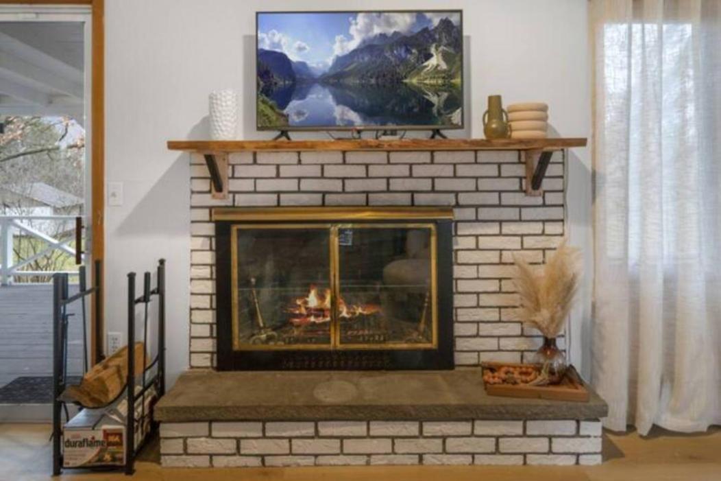 Cayuga Bungalow On Lake—Sleeps 13—Outdoor Firepit Lansing المظهر الخارجي الصورة